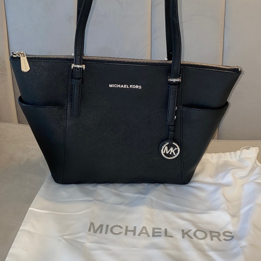 Black Michael Kors Tote/Purse